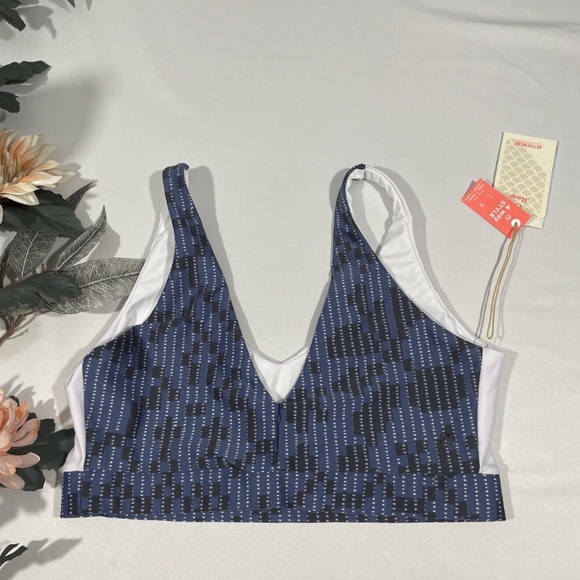 NWT Maaji [ Medium ]‎ 4-Way Doube V Impact Sports Bra in Blue/White - Picture 1 of 9
